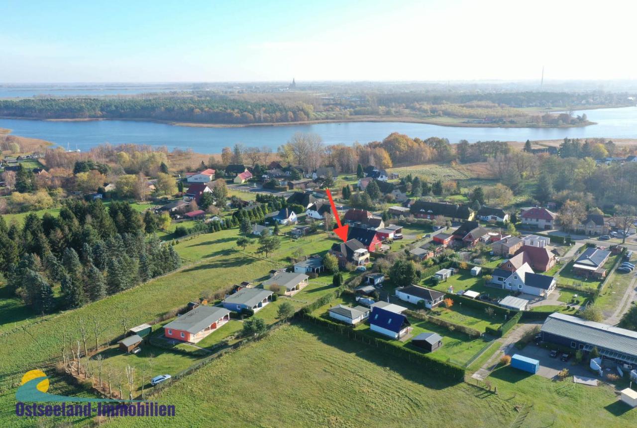 Zum Faehrmann 2 Whg 2 Rechts In 18356 Pruchten Экстерьер фото